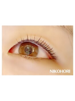 ニコホリ(NIKOHORI)/ぱっちり目元で一気に垢抜け！