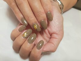 ワンポイントビジューネイル