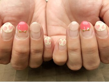 プラハネイル(+HER 美甲)/ハートレオパード×マット