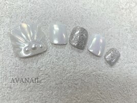 【ホワイトミラーネイル】