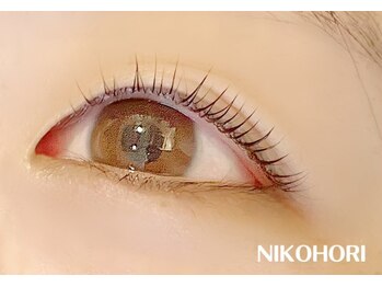 ニコホリ(NIKOHORI)/メイクの時短はマツパにお任せ♪