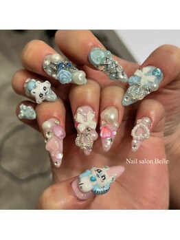 ピンク × ブルーでゴテゴテ