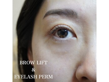 トラウシー 表参道(trawsy)/ナチュラルブロウリフト