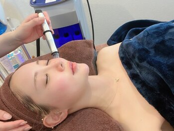 ロゼ(Rosse)の写真/韓国肌管理【水光アクアピール】３つの美容液で毛穴汚れを洗い出すピーリング効果のある毛穴洗浄☆