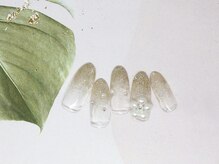 ネイルライフ(NailLife)/パールフラワーネイル