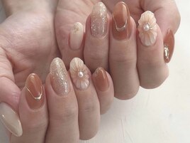 ぷっくりフラワーネイル