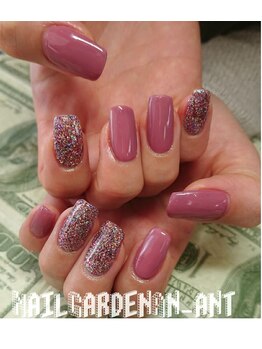 グリッターネイル