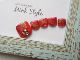 華やかフットネイル