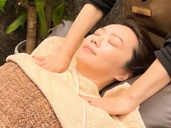 ネイルアンドアイラッシュ ルクソー シーホーク店(Nail&Eyelash LUXUEUX.)/【ドライヘッドスパ首肩】