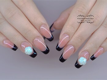 キララ(Kirara)/フレンチネイル・チークネイル