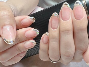 ネイルサロン アンク 芦屋(Ankh)の写真/【JR芦屋6分・阪神芦屋5分】大人女性に人気♪講師も務める技術力で美フォルム・艶感など細部のこだわりが◎