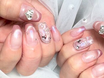 エポカ(epoca.)の写真/【大人可愛いアートが充実】カラーパーツ組み合わせで爪先から気分もUP☆クリスマスネイルもお任せ♪