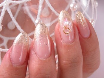 トータルビューティーアンドアズフローラ(Total Beauty & a`s Flora)/ゴールドラメグラデーション