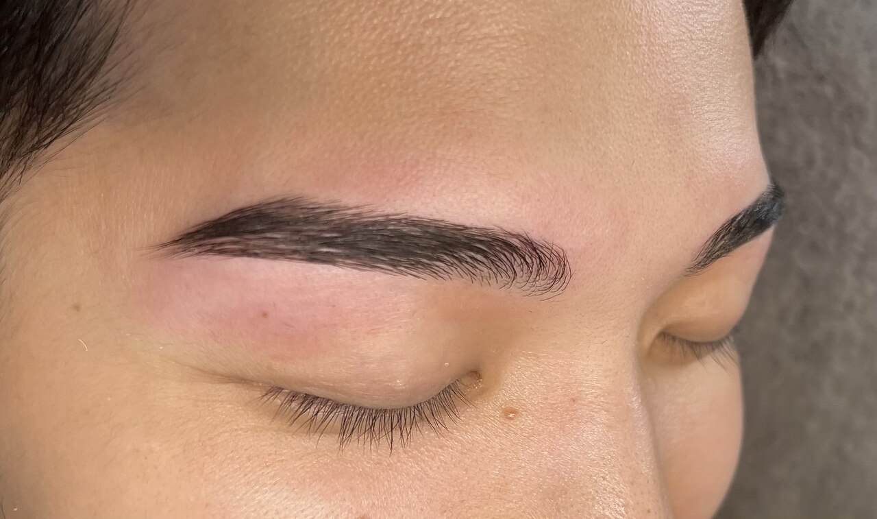 お仕事の合間にも♪【平日限定クーポン】サムライブロウ+WAX脱毛\6600→\5500