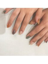 アンバー(Amber)/アンティーク調ネイル♪