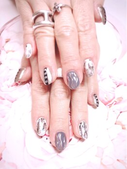 エムズヴィラ(M's Villa.)/ミラーネイル&スタッズ