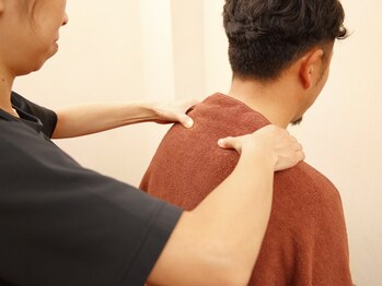 ほぐし手一休 大宮東口店の写真/【男性のお客様のリピート多数★】テレワークでのPC作業や、日々のスマホ操作による凝りを解消◎
