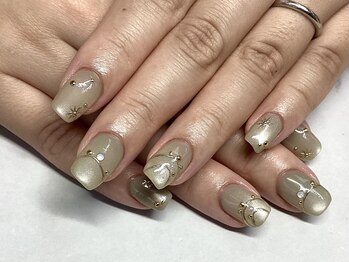 ネイルスタジオ ルキナ(LUCINA)/T-264 大人可愛いホリデーネイル