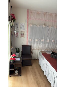 ミカ(MIKA)の写真/日頃の疲れを解き放つ極上リラクゼーション体験☆完全予約制の個室で、性別問わず心解きほぐすひとときを♪