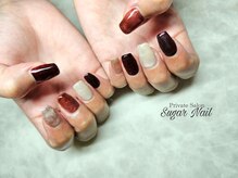 シュガーネイル(sugar nail)/多色使いなマグネットネイル