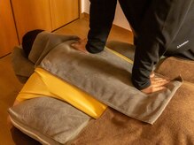 クレイドルの雰囲気（ほぐすだけではなくストレッチのような施術はより疲れスッキリ◎）