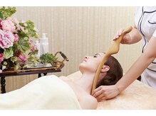 ティクレカーナの雰囲気（ヒノキでできているツール行うパワーツリートリートメント）