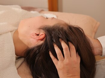 リンパストレッチサロンモエモエ (moemoe)の写真/「水に濡れず、贅沢に癒される」極上のヘッドスパ体験を。アクセス抜群！好立地×プライベート空間♪