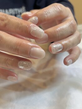 大人の上品冬ネイル！