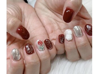 ネイルアンドアイラッシュスタジオ シュシュ(chouchou)/手書きアート・ミラー