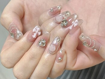 ルネネイル(Lune nail)/キラキラ・バラネイル