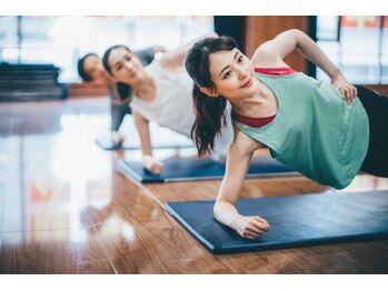 クレア/ピラティス女子