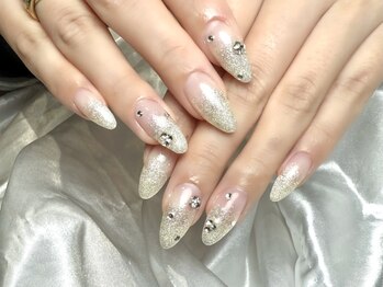 プリュム(plume)/ラメグラデーションネイル