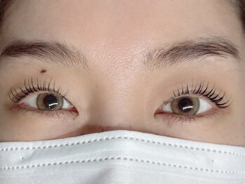 シッタ 五反田(sitta)の写真/大人女性・OLさん・学生さんも、幅広い年代の方の理想に合わせたまつ毛・眉毛を経験豊富なスタッフがご提案