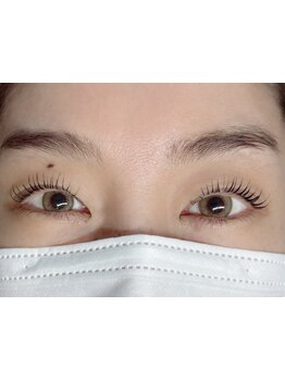 ナチュラル上品な目元にしたい