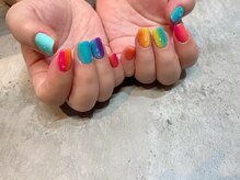 エム(em)/カラフルネイル