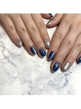 アンディ(Andy)/ラメ×ネイビーネイル