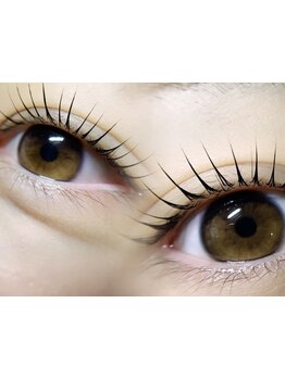 ナチュラル上品な目元にしたい