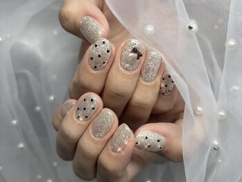 ハートドットネイル