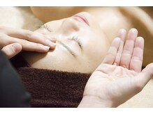 ルアナアイナ(Luana Aina)/REVIハーブピーリング施術3