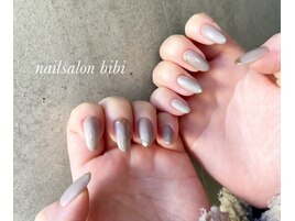 オシャレなマグネットネイル