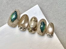 フロッシュ(FROSCH)の雰囲気（上品&華やかなお手元に。毎月変わる定額デザインネイル6650円。）