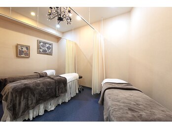 エイジレススパ ハクタ 西宮店/施術室