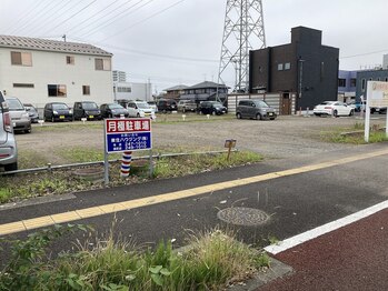 ジャパンオレンジシェーブ 長町本店(Japan Orange Shave)/砂利の駐車場出入口2