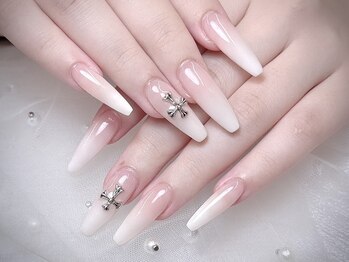 ブイピーネイル 新大久保(VP nail)の写真/新大久保駅徒歩2分☆【ワンカラー￥4800】リーズナブル×美フォルムを重視！カラーの種類も豊富にご用意！