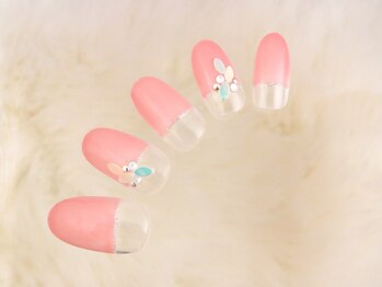 月替わりのデザインネイルも☆