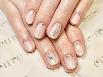 キュアエヌ(cure.n)/微粒子ラメ入りの白カラグラ