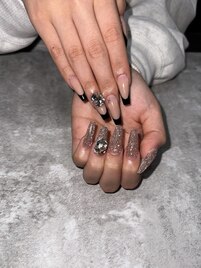 フレンチとフラッシュネイル