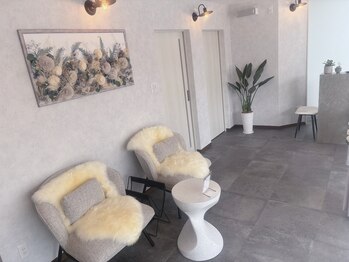 サロンドルポ(Salon de Repos)