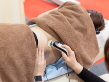 骨盤ばんばん整骨院 石橋雀宮院/ハイボルト施術の様子