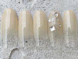 ビジューベージュグラデ ¥7000